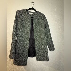 Women's blazer by Kasper, size 4, black and white.